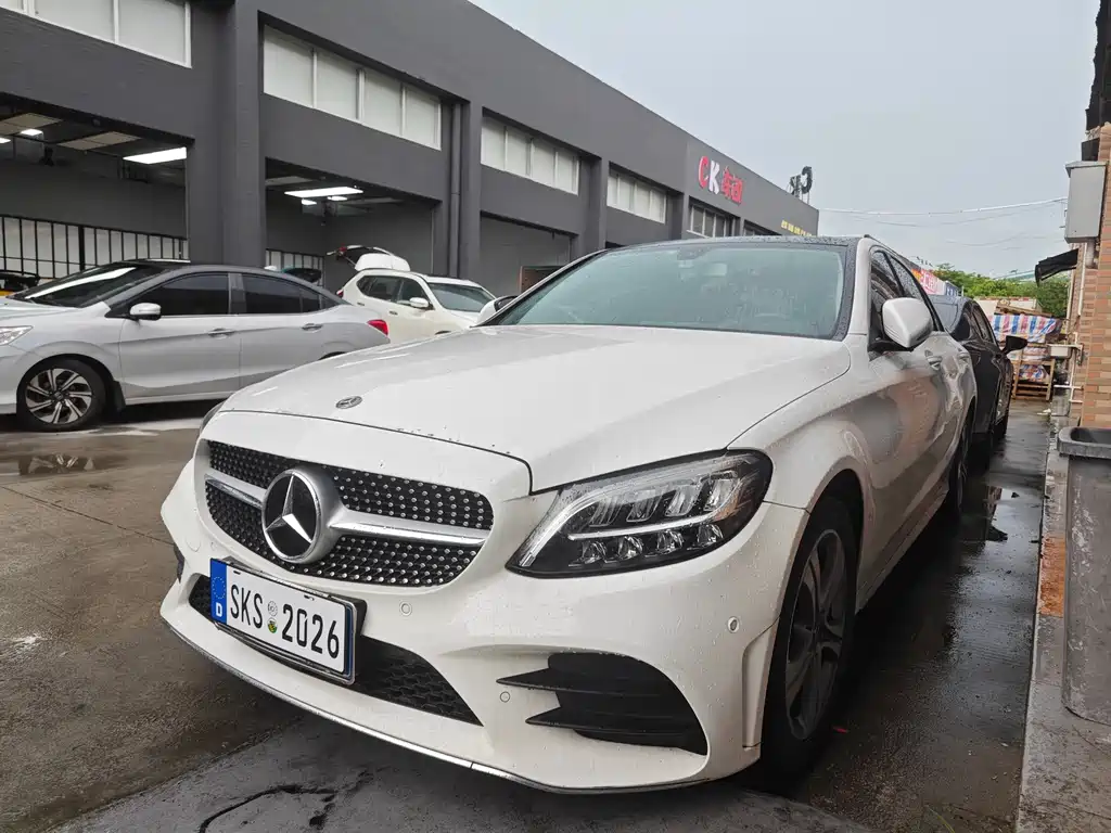 Mercedes-Benz C-Class 2020
