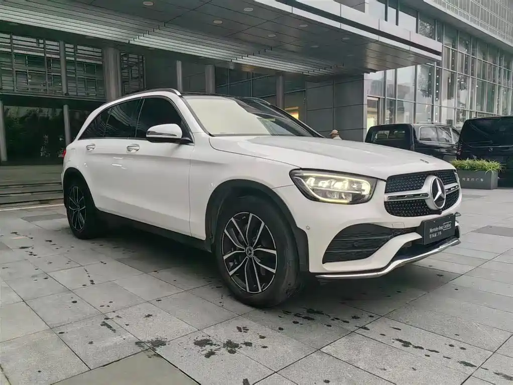 MERCEDES-BENZ GLC