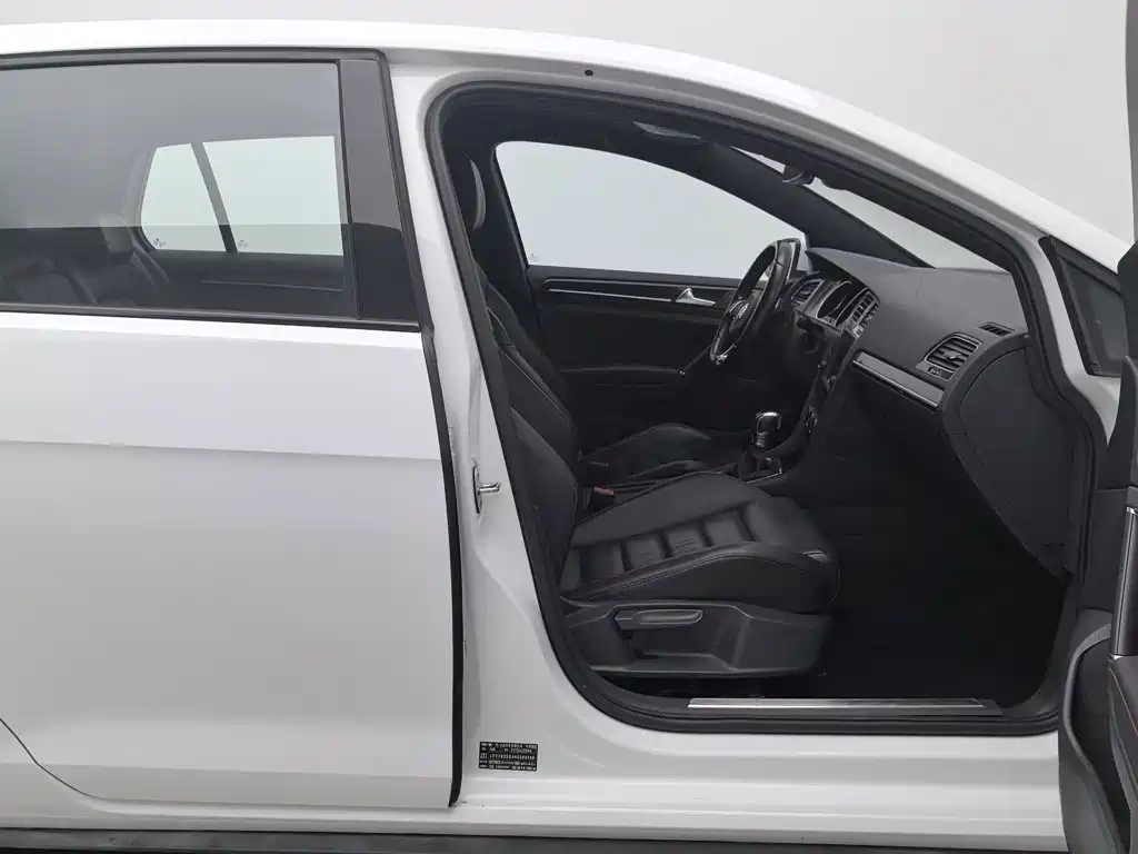 Volkswagen Golf GTI — миниатюра 23