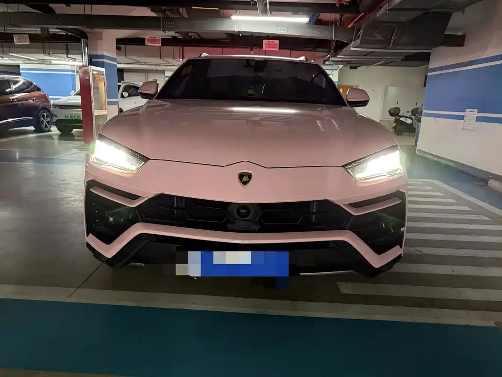 Lamborghini Urus — миниатюра 3