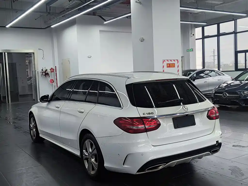 MERCEDES-BENZ C CLASS