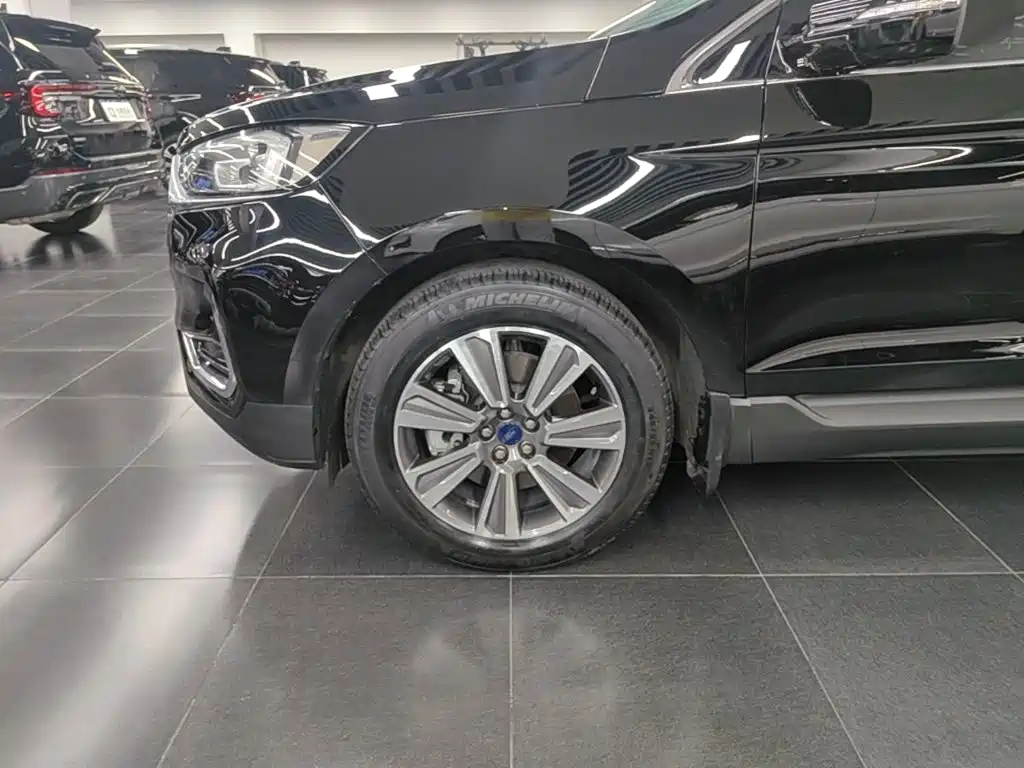 Ford Edge — миниатюра 23