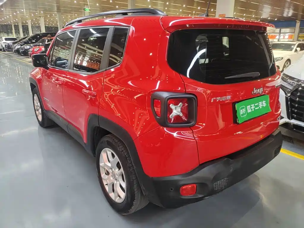 Jeep Renegade — миниатюра 5