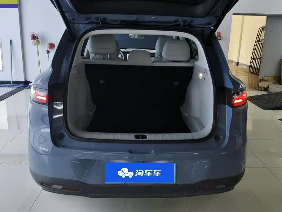 Leapmotor Leapmotor B10 — миниатюра 4
