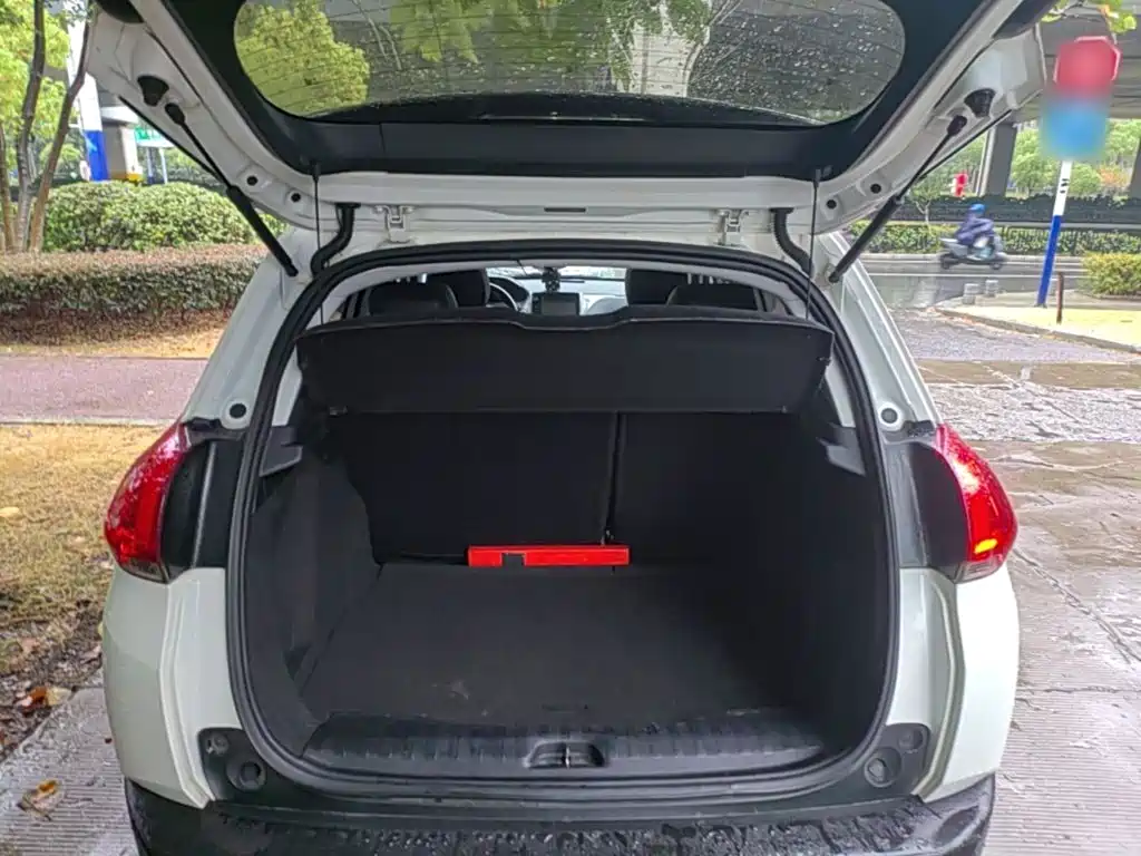Peugeot 2008 — миниатюра 19