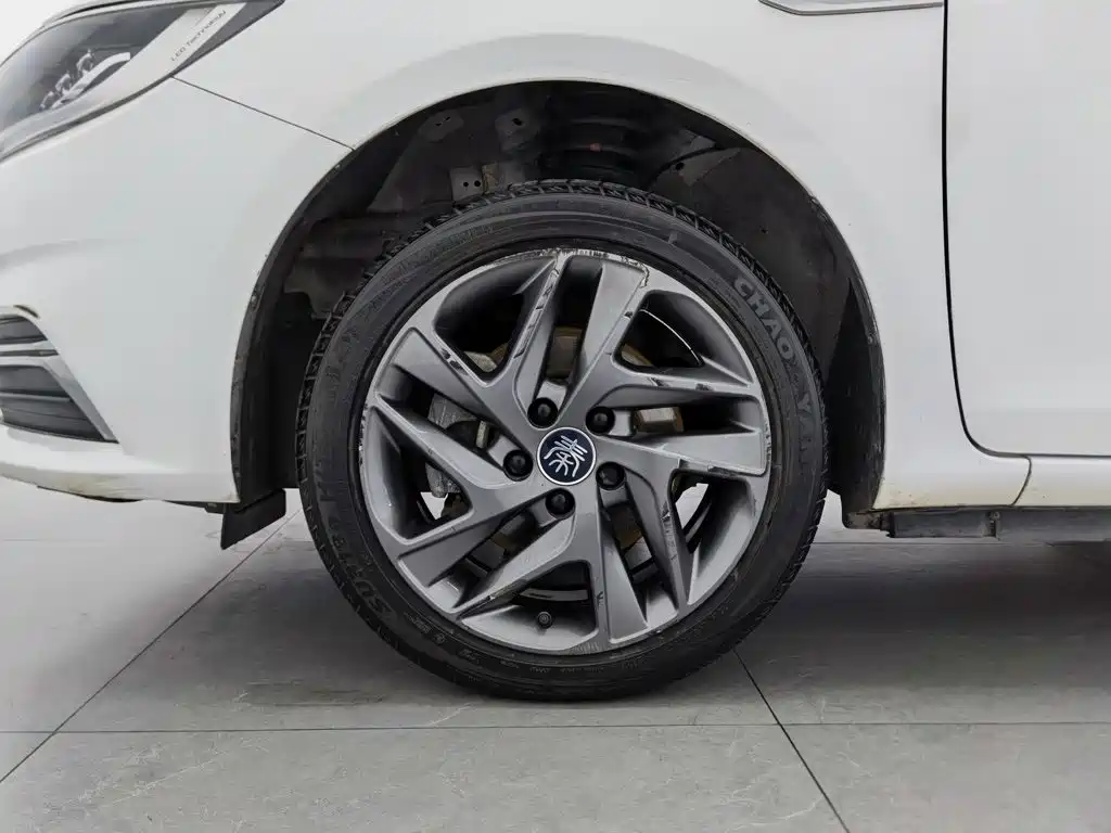 BYD Qin NEV — миниатюра 17