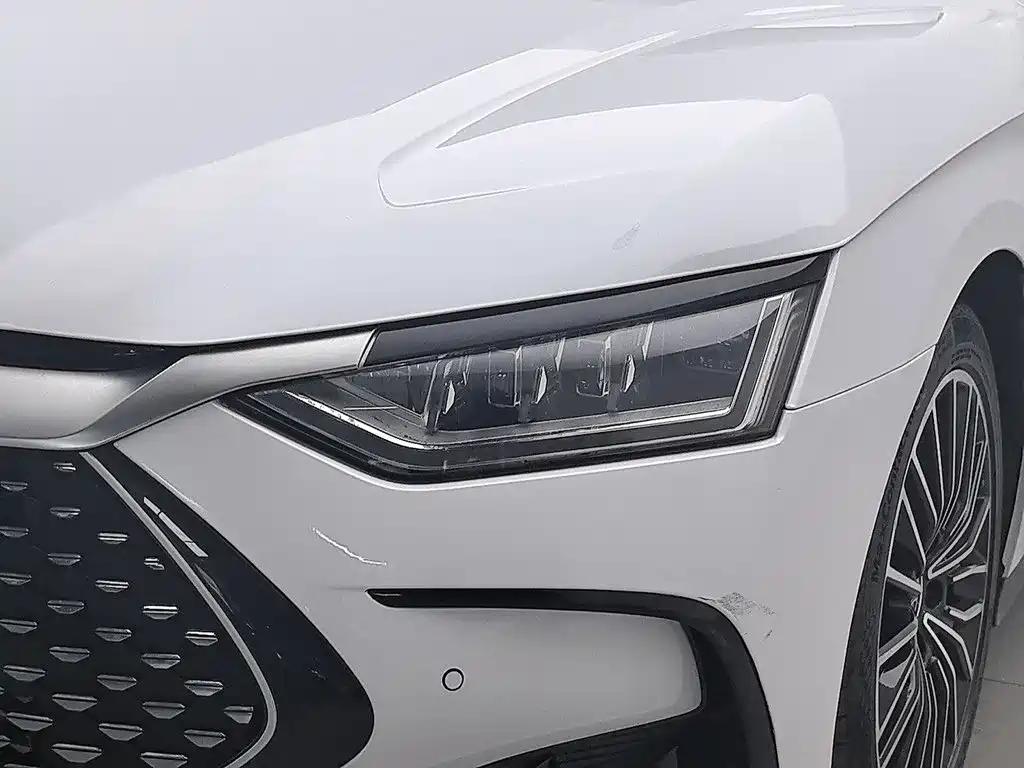 BYD Han — миниатюра 7
