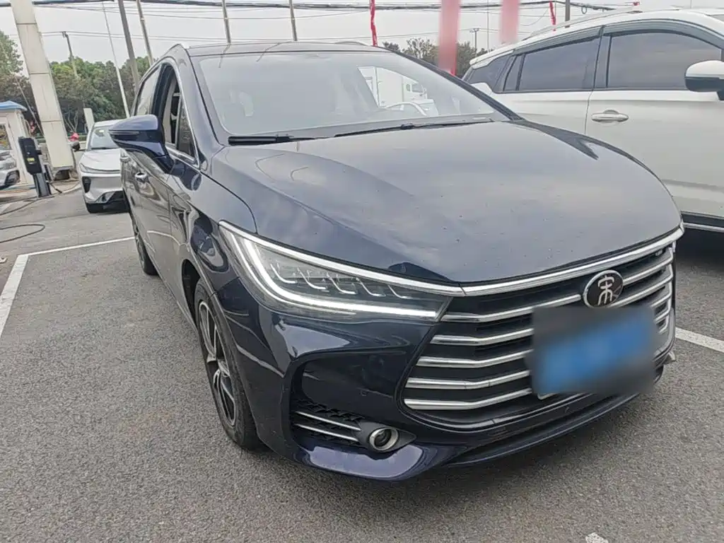 BYD MAX — миниатюра 4
