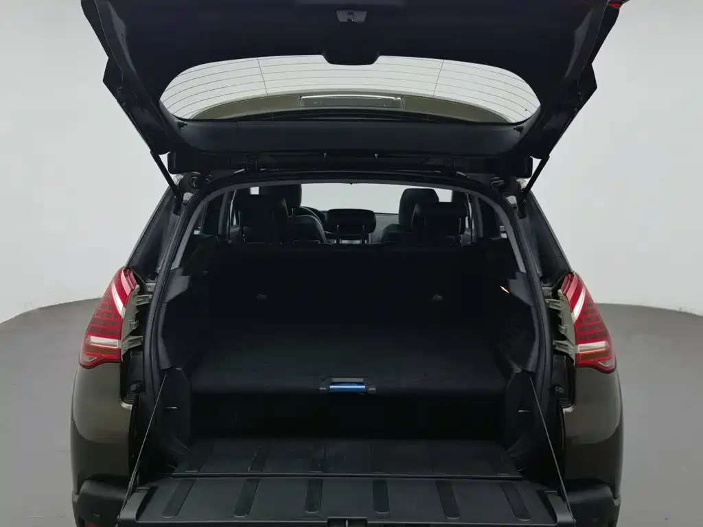 Peugeot 3008 — миниатюра 16