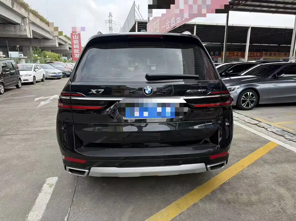 BMW X7 — миниатюра 2