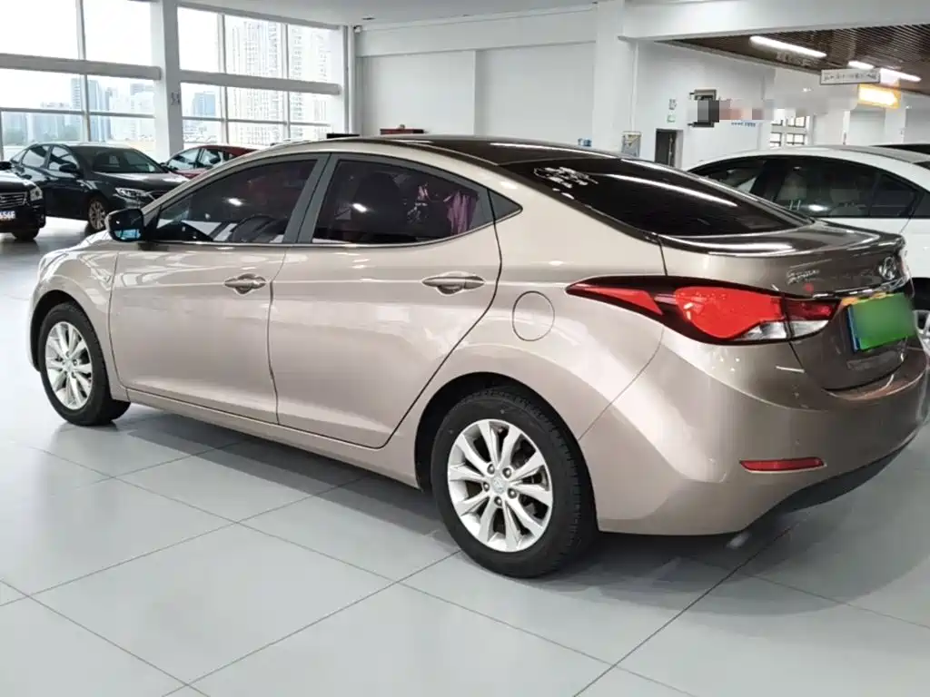 Hyundai Elantra Langdong — миниатюра 5