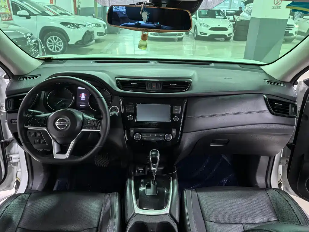Nissan X-Trail — миниатюра 5