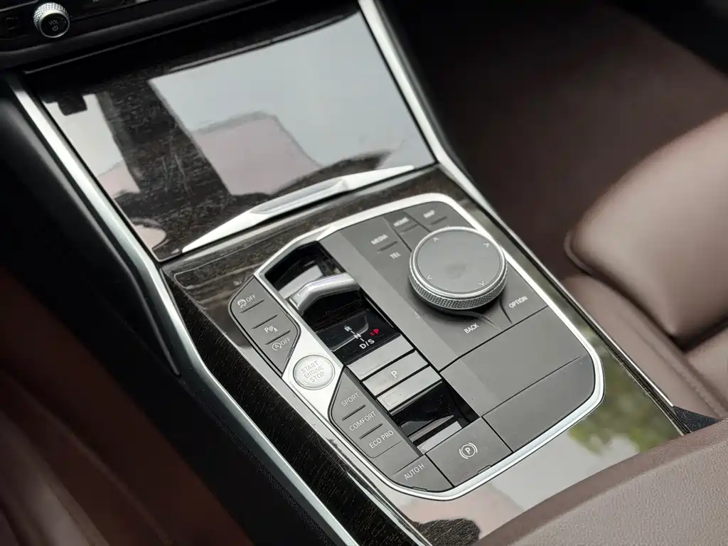 BMW 3 Series — миниатюра 17