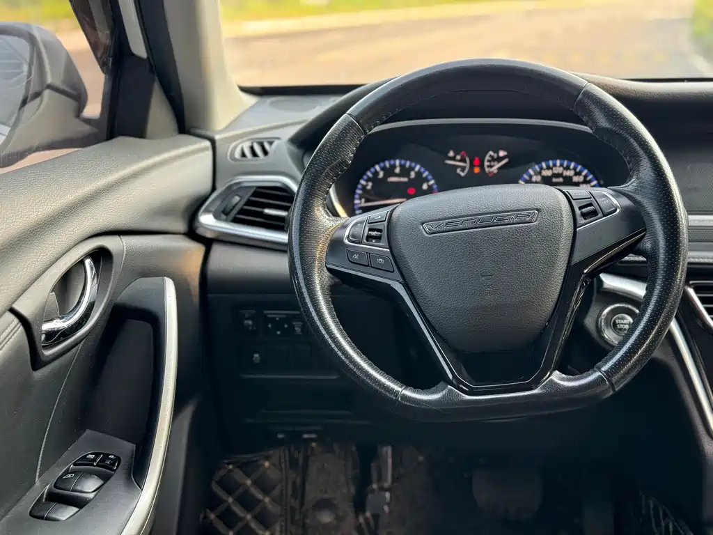 Venucia T90 — миниатюра 9