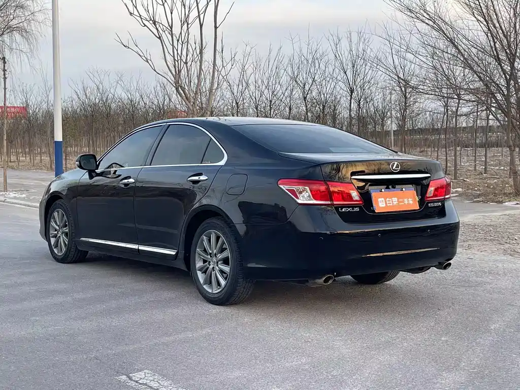 Lexus ES — миниатюра 8