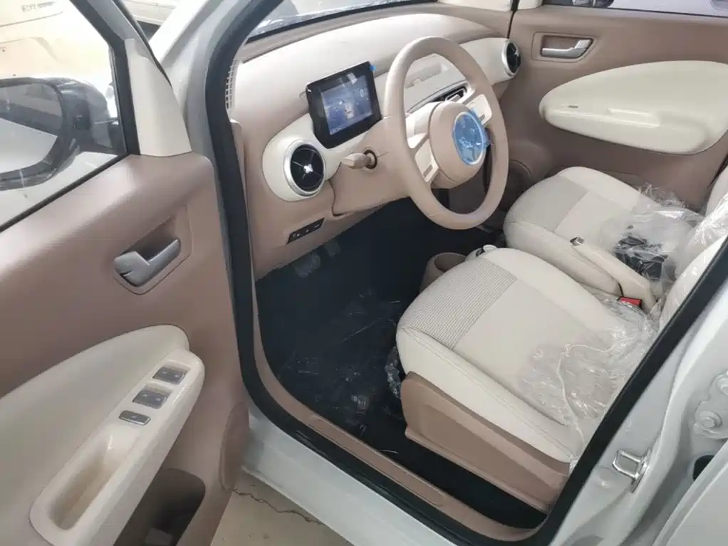Wuling MINIEV — миниатюра 16
