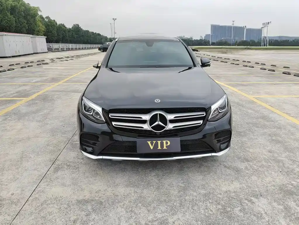 MERCEDES-BENZ GLC
