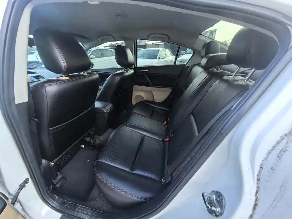 Mazda 3 Xingcheng — миниатюра 8