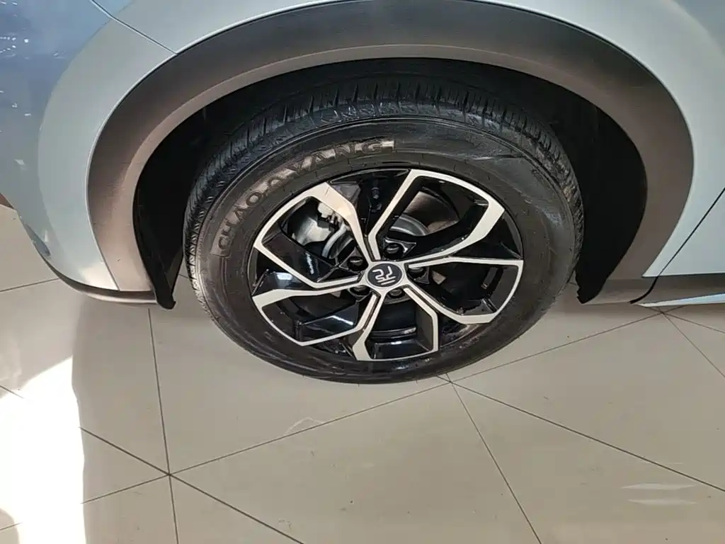 BYD Yuan Plus — миниатюра 23