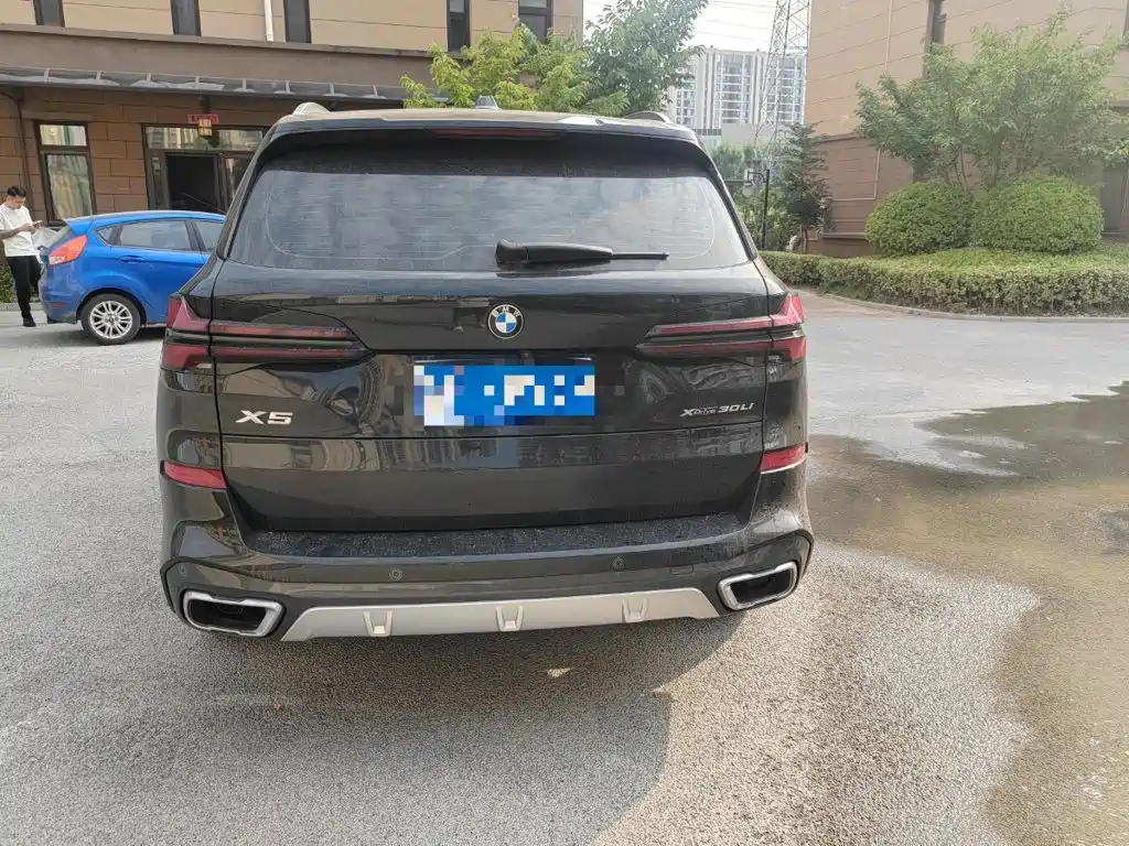 BMW X5 2023 xDrive 40Li Premium M Sport
