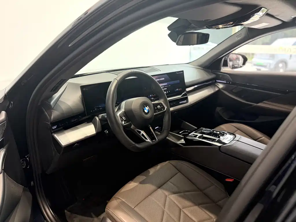 BMW 5 Series 5 2024 525Li M Sport