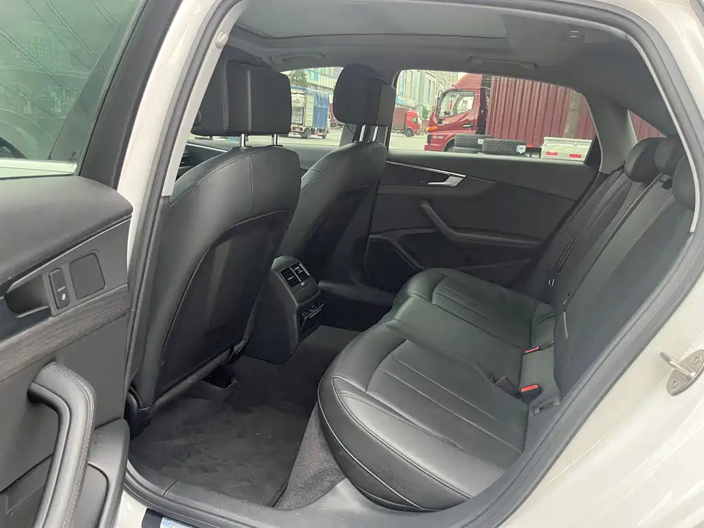 Audi A4L — миниатюра 7