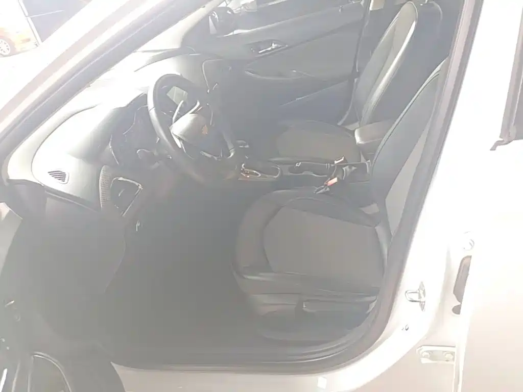 Chevrolet Cruze — миниатюра 15