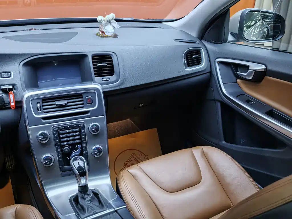 Volvo S60 — миниатюра 20