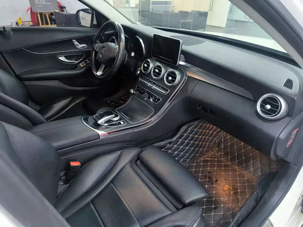 MERCEDES-BENZ C CLASS