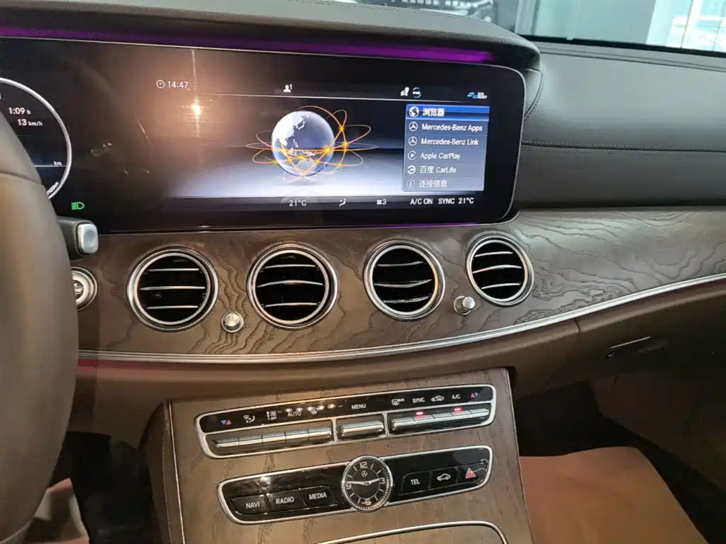 Mercedes-Benz E-Class — миниатюра 13