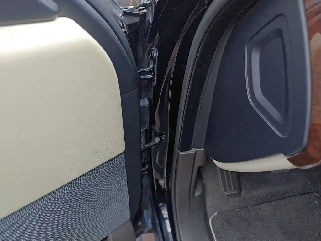 Land Rover Range Rover — миниатюра 14