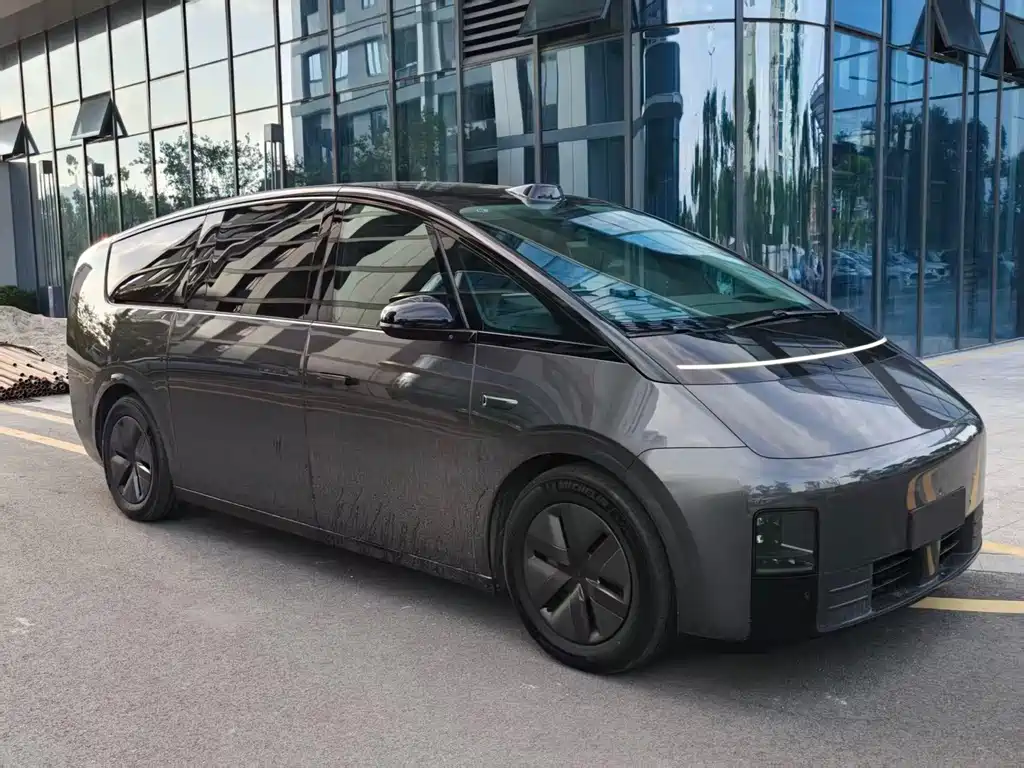 Li Auto Li MEGA — миниатюра 3