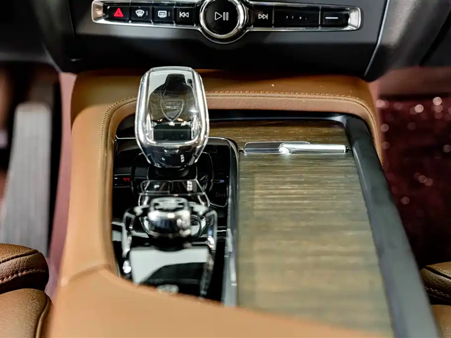 Volvo S90 — миниатюра 14