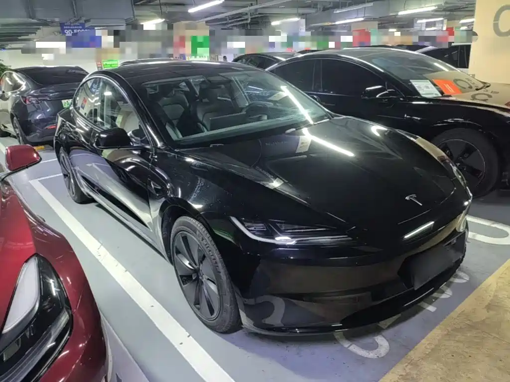 Tesla Model 3 — миниатюра 4