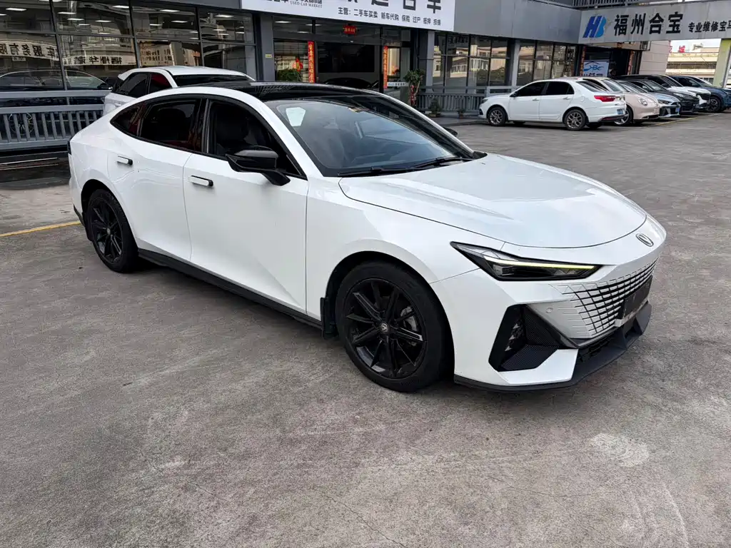 Changan UNI-V 2022 1.5T Luxury