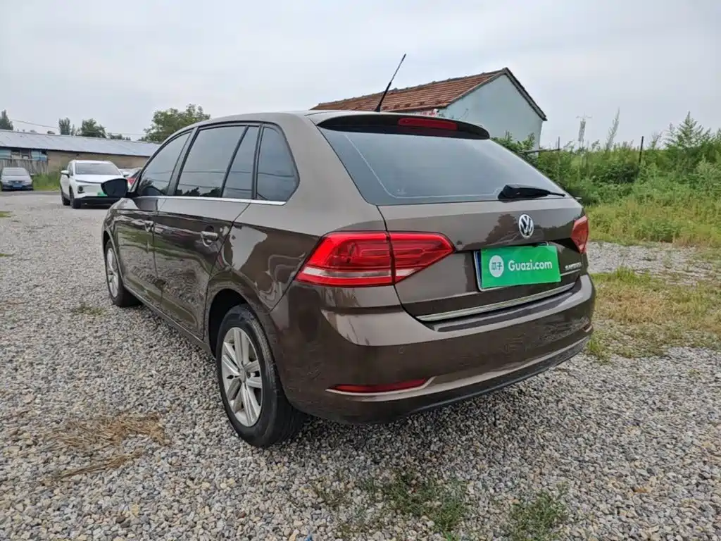 Volkswagen Santana — миниатюра 5
