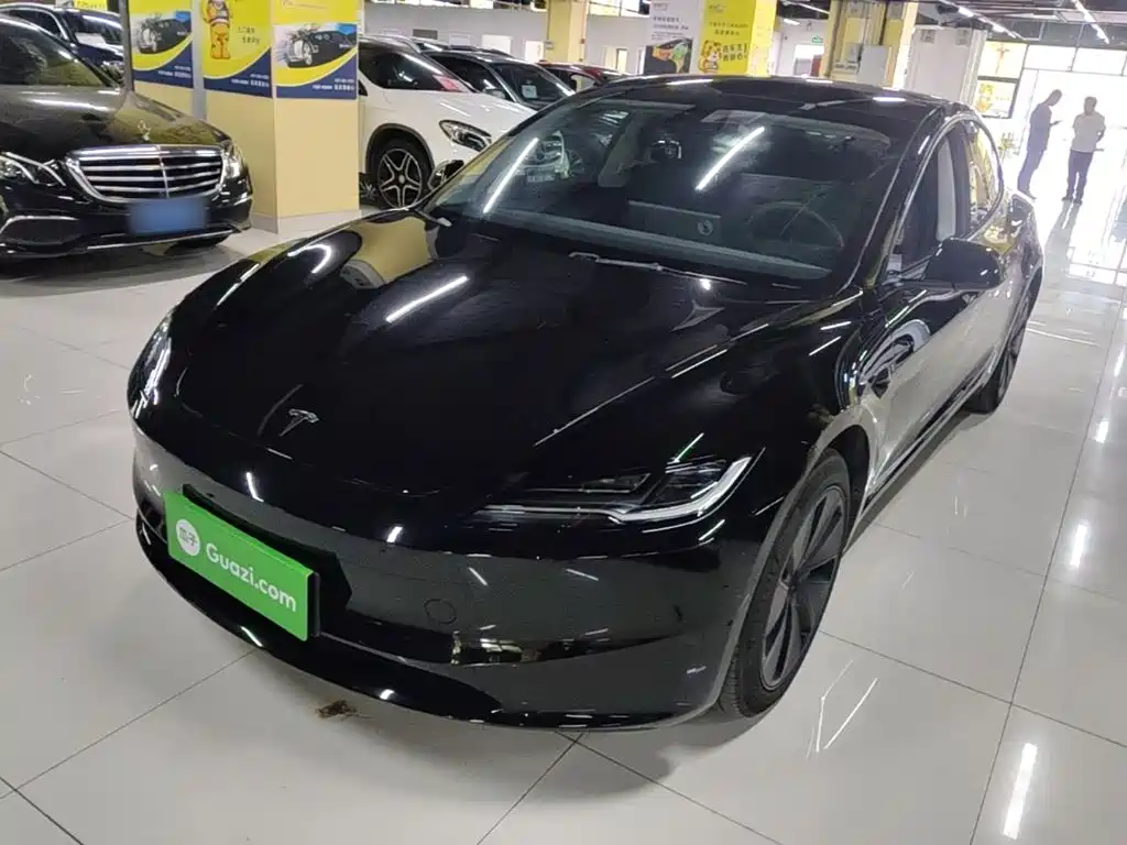 Tesla Model 3 — миниатюра 2