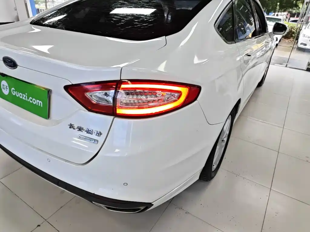 Ford Mondeo — миниатюра 8