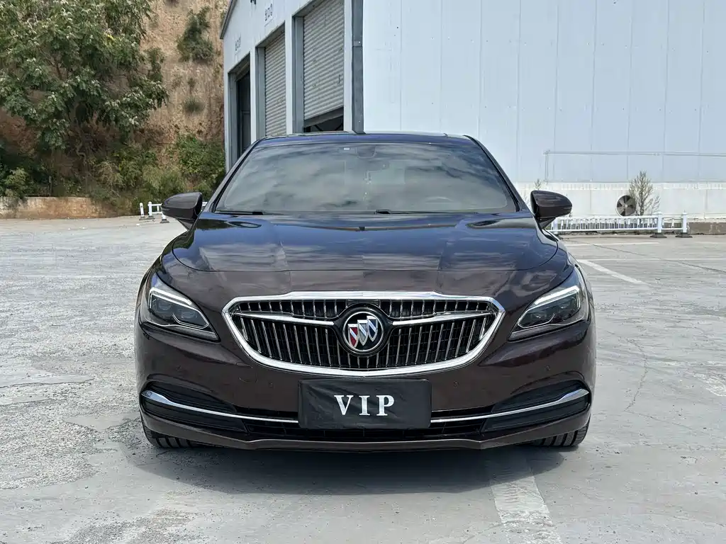Buick LaCrosse — миниатюра 2