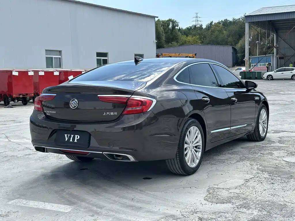 Buick LaCrosse — миниатюра 9