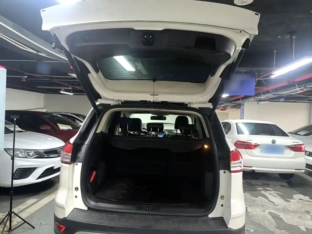 Ford Kuga — миниатюра 19