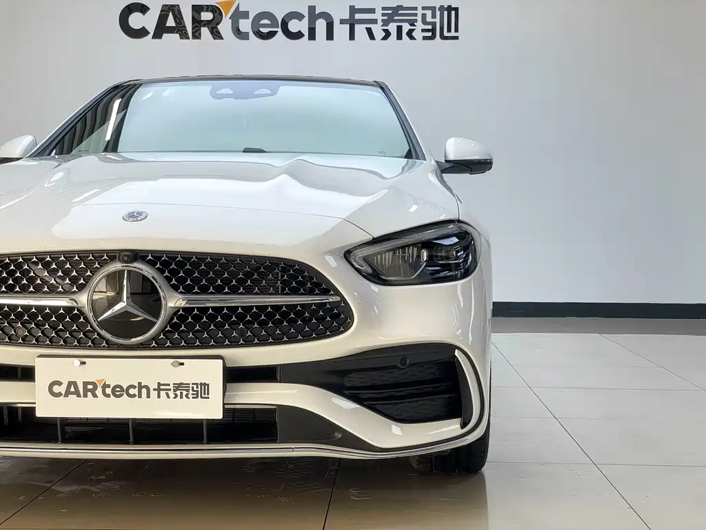 Mercedes-Benz C-Class — миниатюра 7