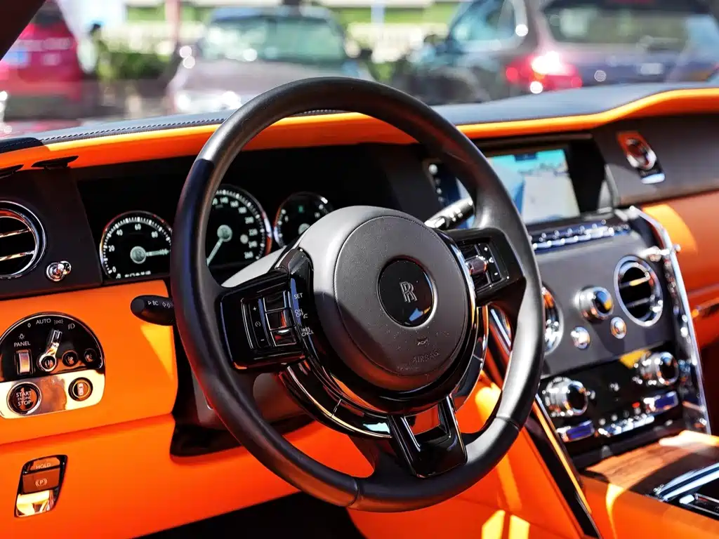 Rolls-Royce Cullinan — миниатюра 22