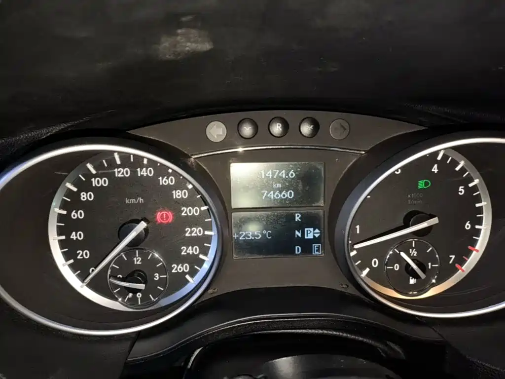 Mercedes-Benz R-Class — миниатюра 12