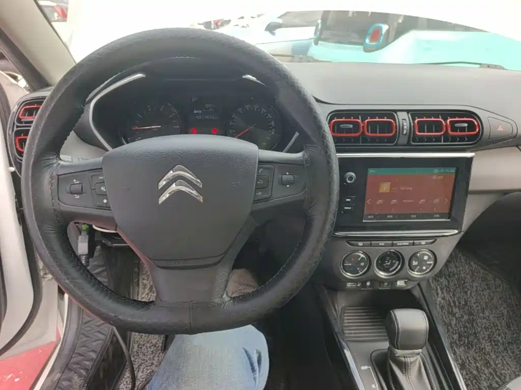 Citroen C3-XR — миниатюра 10