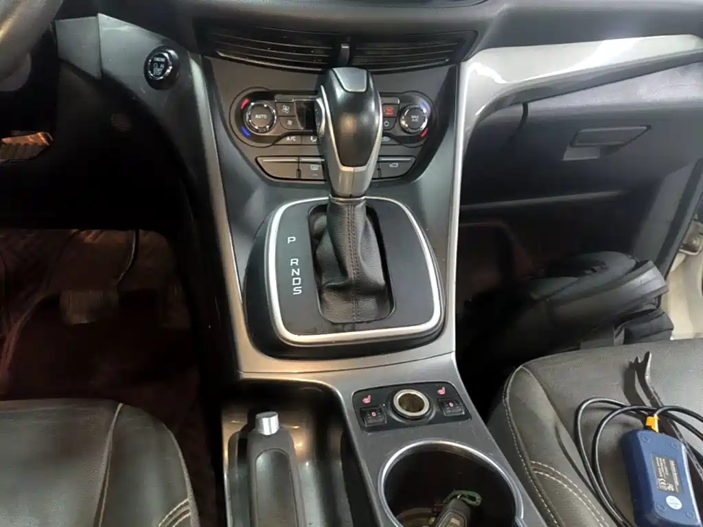 Ford Kuga — миниатюра 14