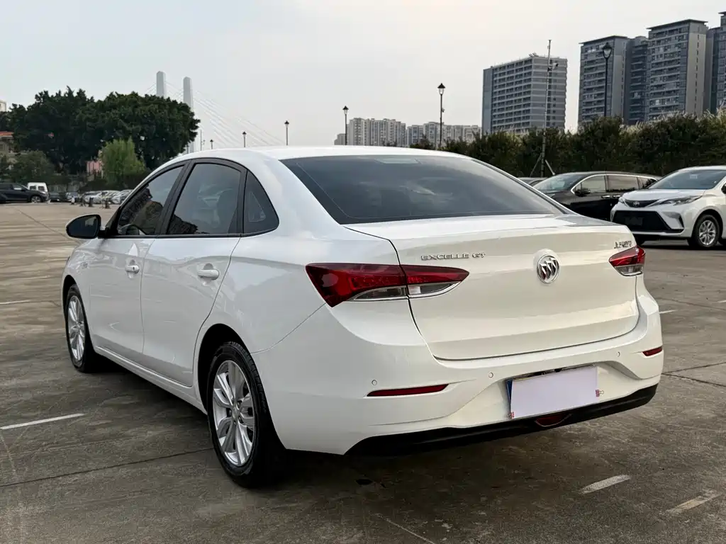 Buick Excelle — миниатюра 14