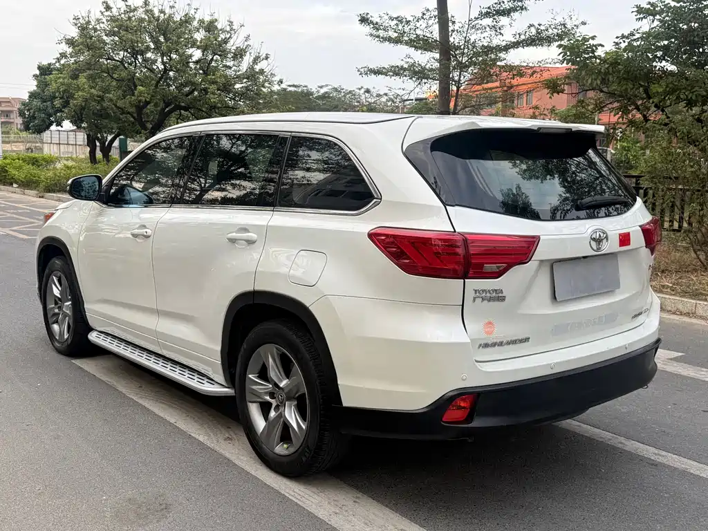 Toyota Highlander — миниатюра 9