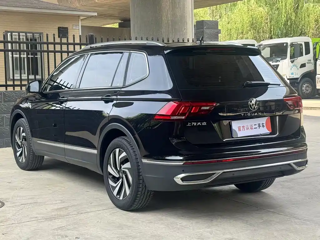 Volkswagen Tiguan L L 2025 300TSI AT
