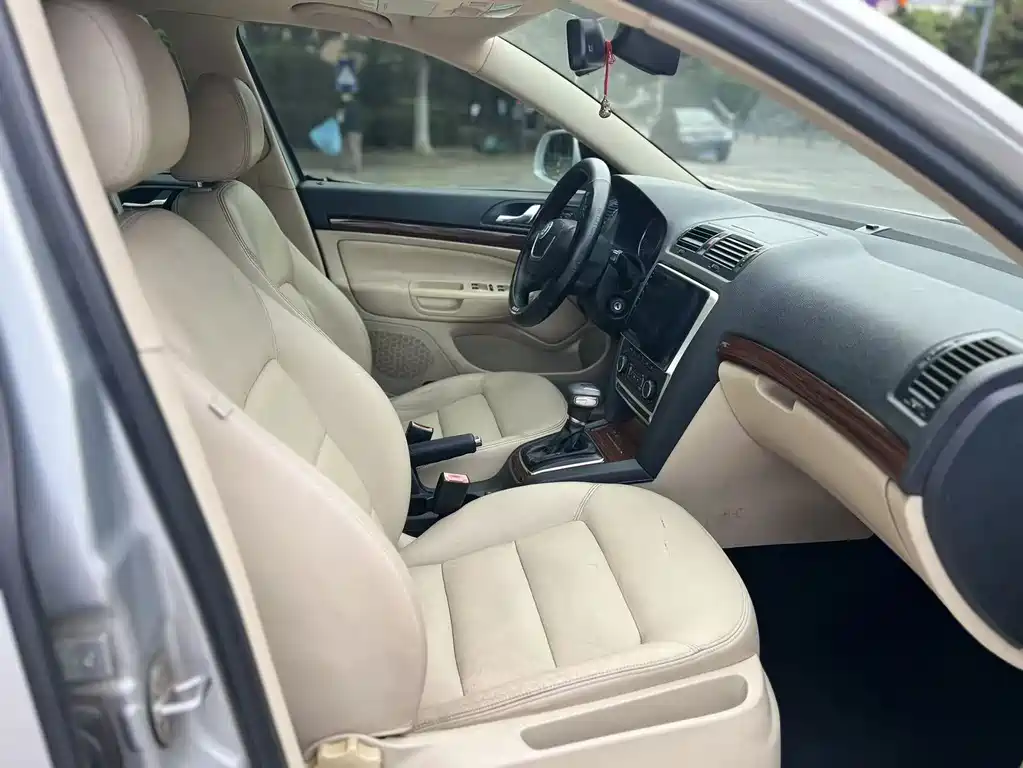 Skoda Octavia — миниатюра 9
